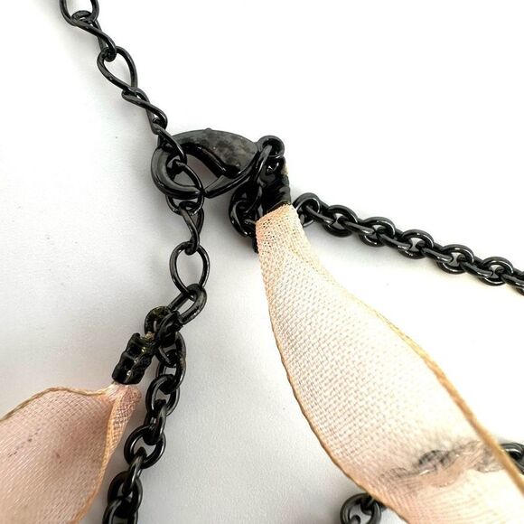 Edwardian style teardrop rhinestone pendant necklace - Picture 5 of 8